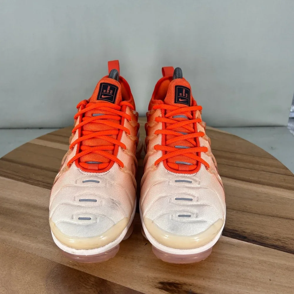 Nike Air Vapormax Plus Womens Orange Fade DQ8588-800 Size 8